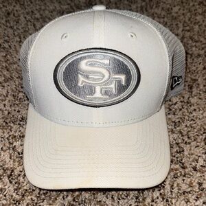 New Era San Francisco 49er White and Gray SF Logo Cap